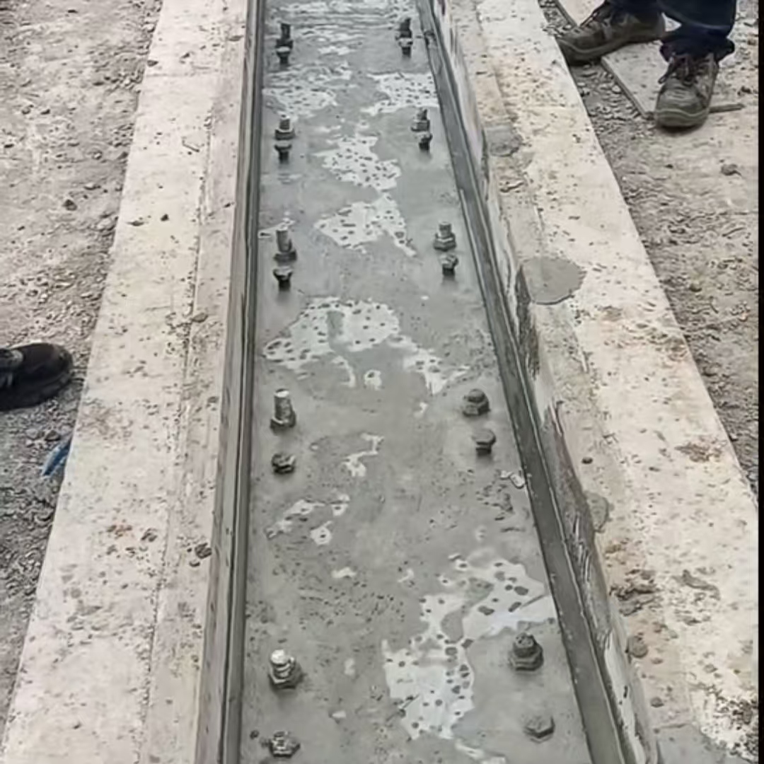 剑川港口码头起重机龙门吊重型机械设备稳固用早强快凝轨道胶泥